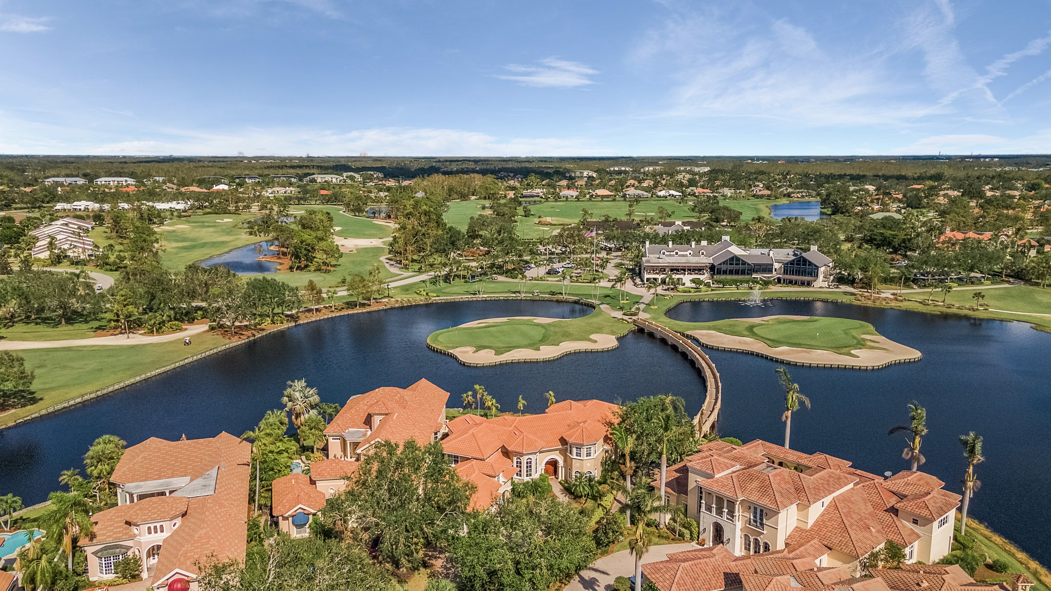 Fiddlesticks clubhouse and bridge into St Andrews with Long Mean holes 9 and 18